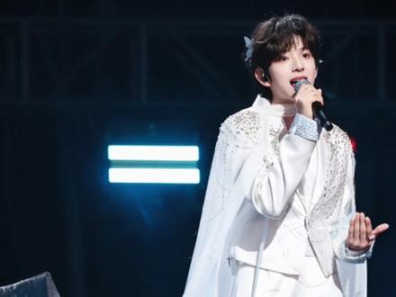 这简直就是南宫问铭!#荣耀之战 #陈浚铭 #TF四代 #陈浚铭实力主唱 #陈浚铭的歌声很曼妙