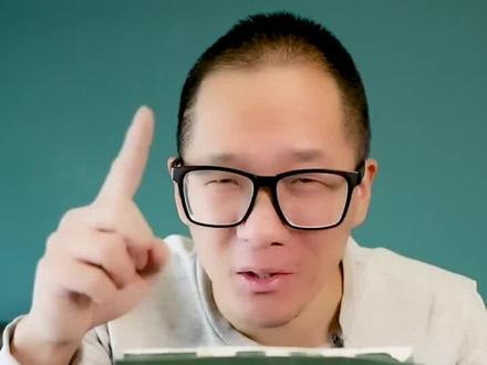 俄罗斯大妈奥力给,婚后肩扛树桩#吃播 #吃货 #军粮