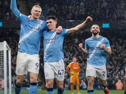 曼城3-0轻松战胜富勒姆,与领头羊差距缩小到3分,阿森纳压力瞬间陡增!#贵州村超联赛 #创作者中心 #创作灵感 #足球 #曼城