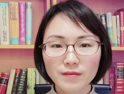 苹果削皮吃好还是连皮吃好?#生活小常识