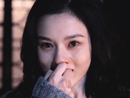 停止无意义的消费与传播,舆论不该偏离正轨#悬崖秋千 #蹦极 #生命 #社会 #女游客体验瀑布秋千坠亡
