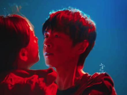 高飞与吴飞飞到底是什么关系 高风VS吴飞飞:亲兄妹还是生死仇敌?《人之初》三条命运线,你相信哪一种?#电视剧人之初 #人之初90年代线值得细品 #张若昀 #唐嫣 #新剧来袭