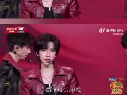 教你下载官方无水印素材!快来学 但是千万不要用这个方法保存所有产出老师的视频进行搬运哦!
#去水印教程 #去字幕 #去水印免费软件#开拍 #开拍app