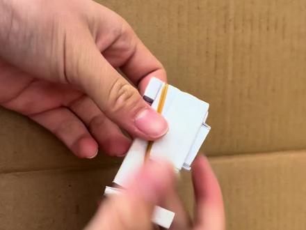 自创的小发射器教程开始咯😎 第二个教程由小发射器升级到小手枪 一起做起来吧#手工diy #小发明 #原创小发射器 #A4纸做成的小纸枪 #元旦快乐🎉