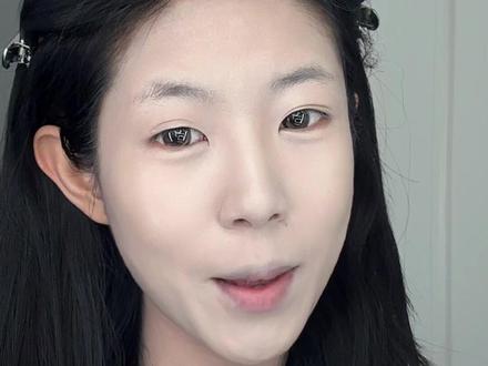 妆教来啦!一个普通女生画好一款精致全妆需要多少步?怎样才能画出妆感淡又能换头的妆?一个视频学不会就多看几个~#扛得住原相机的妆容 #妆容教程 #妆前妆后 #我绽放在这个粉彩春天 #粉彩妆