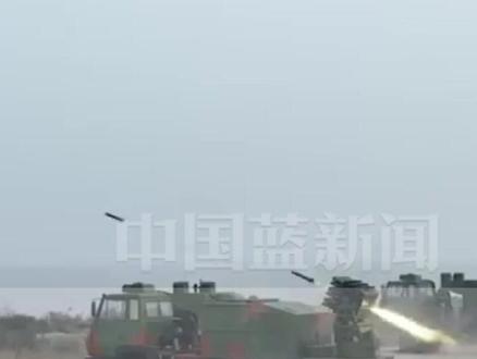 11月24日,外交部发言人毛宁主持例行记者会,回应#日方在与中国台湾邻近的西南诸岛部署进攻性武器 时连说三个绝不允许!中方有决心有能力捍卫国家领土主权。另据央视军事,11月25日8时至28日12时,黄海北部部分海域#实弹射击 !禁止驶入。(来源:央视军事 中国军号)