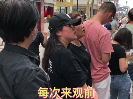火爆苏州的趣生园网红手撕面包,看开头的这一条长队就知道真的太好吃了 #苏州美食 #苏州探店 #观前街