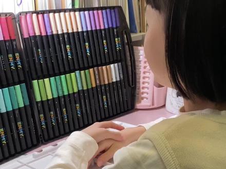 #画画 #简笔画 #女孩简笔画 新年女孩简笔画 #丙烯画 @DOU+小助手