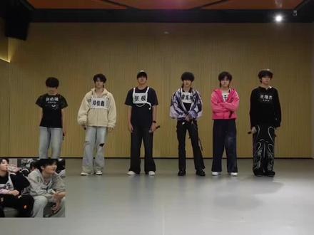 《野心家》联排清唱比官摄好听系列。#tf家族 #top登陆少年 #tfing #tf四代 #唱歌