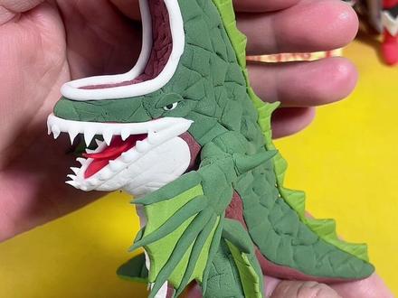 用粘土捏迪迦奥特曼怪兽雷伊洛斯 #创作者中心 #创作灵感 #粘土教程 #粘土手工 #迪迦奥特曼 @抖音小助手 大家一起来捏粘土手工吧