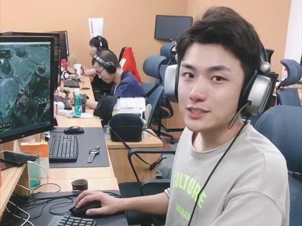 10秒快速制作文件版头,还能随时调出模板哦 #word #职场