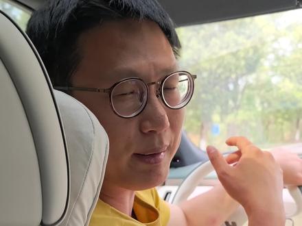 全新理想L9 livis,第一台800v全主动悬架的SUV,一试一个不吱声!
#理想L9 #理想L9Livis