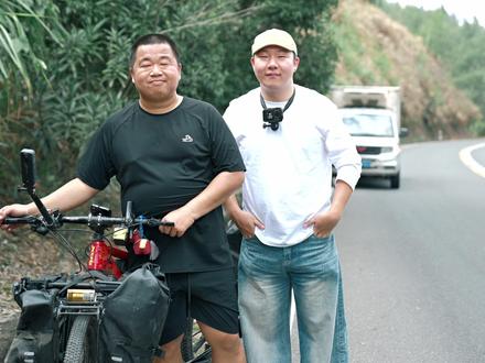 街拍遇到蓝战非是一种什么样的体验 #蓝战非 @蓝战非 #给陌生人拍照 #街拍 #pov视角