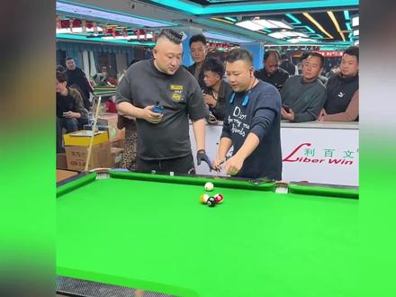 佟璐挑战仙人台球,上来就让仙人一阵懵 #佟璐 #花枪王佟璐 #仙人台球