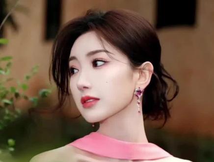 男女明星同去相亲角,待遇却截然不同 #综艺 #萌探探探案 #毛晓彤 #古力娜扎 #黄子韬