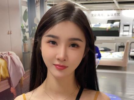 王总..吻我! #看到最后 #我的美女老板 #御姐