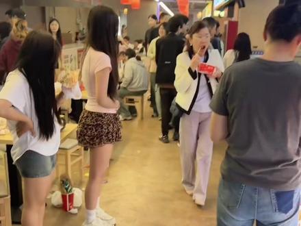 #打卡爆火美食 #网红小吃聚集地 #蓬莱小吃街 众望所归,万众一心,心心念念,好客蓬莱欢迎你