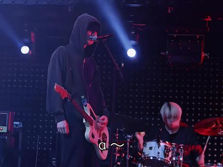 “你想起我 我就永远在你的17岁”
#我们 #回忆杀