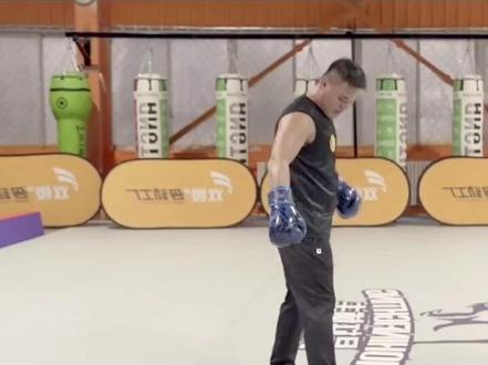 散打王柳海龙鞭腿教学。