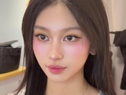 北京00后化妆师|给客妹变美的一天~
#北京化妆师#北京约妆#素人改造#变妆前后 #约妆vlog