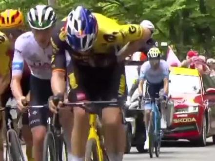 阿特作为温格高的副将,真的是竭尽全力领骑了,令人动容。#环法 #爱生活爱骑行 #范阿尔特 #范阿尔特超级副将