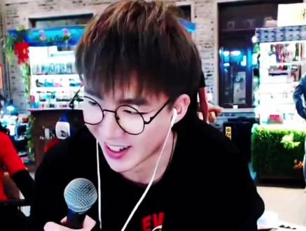 搭伙一起去宁的被窝看手表亮灯 这辈子怕是搭不上了哈哈哈 #热门 #刘宇宁 #刘宇宁直播考古 #刘宇宁手表亮灯 #刘宇宁直播搞笑片段