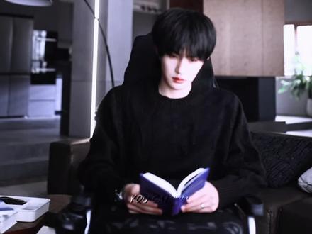 阴郁残疾总裁X直球小太阳女主,在他给自己规定的生命最后时刻没想到意外遇见了天降救赎#邓灵枢 #张翅 #那年冬至 #邓灵枢张翅那年冬至开播 @听花剧场