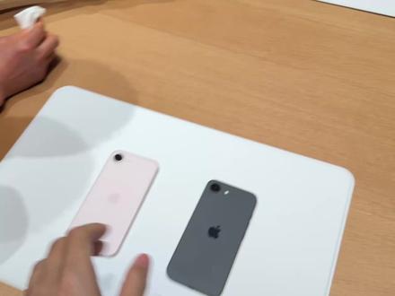 iPhone 17e 粉色真机长这样!