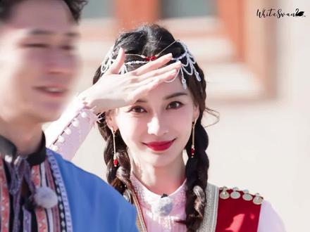 #Angelababy #白鹿 #赵露思 饭拍图,你觉得哪个更出圈