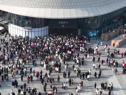胖东来成立新公司!主营范围包括游艺娱乐活动、玩具、动漫等。由胖东来天使城文化娱乐有限公司全资持股#胖东来 #河南dou知道 #媒体精选计划 #天使城