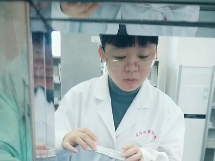 广东省监狱中心医院的医生细心。服务周到。👍👍👍