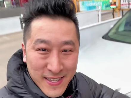今日老baby是大勇 出门买东西看见他的车了,直接找他去