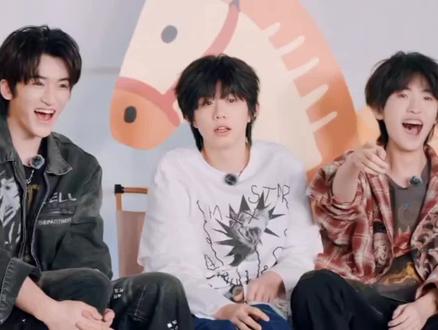 最会节目效果的来了,真的笑道满地找牙!都来看我们聂玮辰和余宇涵的神级操作#TF家族 #聂玮辰 #余宇涵 #族综