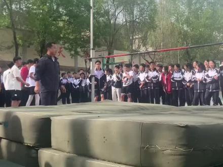 本人实力不太够 有什么不足各位指点指点#跳高 #校运会