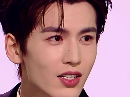 星光大赏 张凌赫发言Cut#张凌赫 #赫丽摸金宇 #太帅啦 #星光大赏 #帅到爆炸