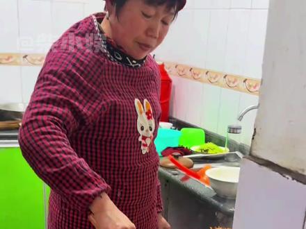 原来年夜饭背后除了团圆 还有着更深一层的寓意 #年夜饭 #万万没想到 #感动瞬间 #英雄 #大数据推荐给有需要的人