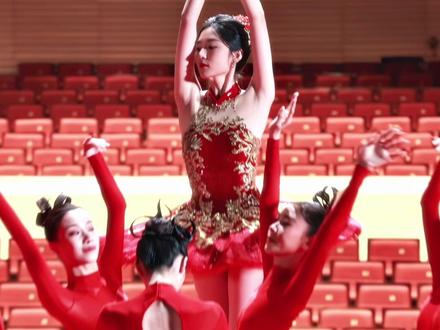 今天我是芭蕾舞蹈演员:孙千
#2026央视马年春晚 #新年有礼了