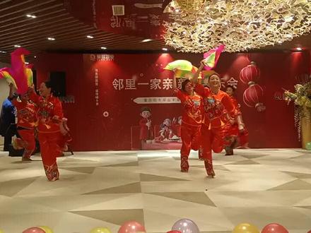 重庆市长寿区湖山半岛小区里的春晚