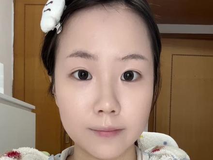 这辈子离不开修容笔了….
#修容 #修容教程 #新手化妆教程 #修容笔