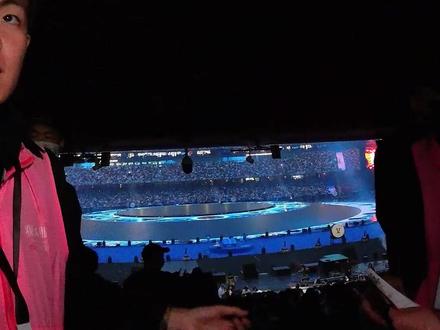 娱乐圈男明星到底谁在说谎?再次鸟巢现场抓包!张杰到底戴不戴假发!#假发 #脱发 #张杰 #张杰演唱会