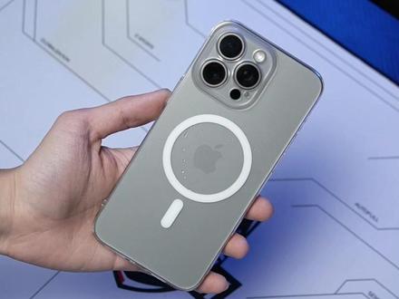 给手机装上环吸聚冷核心,这款飞智B9X散热器,为手游玩家量身打造#飞智#飞智散热器#飞智B9X