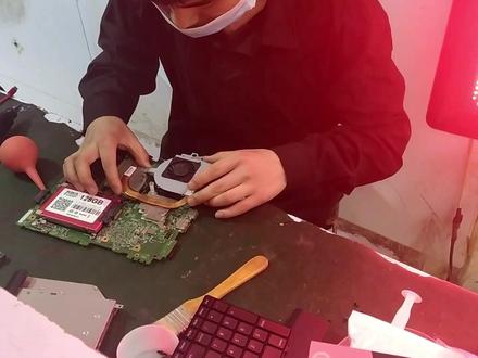 戴尔N5110换固态硬盘,全程交给店里小伙来安装#龚开你的超能力 #我与知识产权强国建设