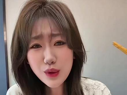 #创作者中心 #创作灵感 总结了网上所有刘文祥吃法教程,看到后面有终极吃法!就这么吃,网友不负我,这么吃真好吃!!!#如果全世界都指责你那我带你去吃刘文祥 #紫薯精 #刘文祥麻辣烫