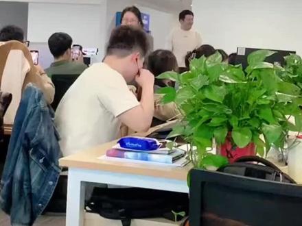 #送别张先生 #张雪峰 #张雪峰老师 破防了!眼泪夺眶而出。