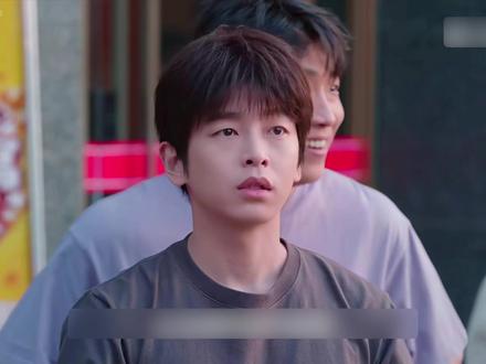 只要老板不捣乱,钱发够了员工全替他干 #电视剧年少有为 #年少有为彭昱畅林允 #解说电视剧 #彭昱畅 #年少有为800个梗点子 @电视剧年少有为(亏pi点子生成版