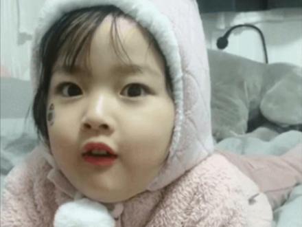 笑点也是焦点,豆包红毯晚宴穿搭思路可以学一下#颜安 #豆包 #抽象 #搞笑