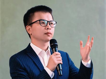 90 后女孩靠“奶奶泡脚料”赚了 820 万? 90 后针灸师姑娘把中药手工皂卖到欧美,一块皂卖 99-368 美元,年入 820 万!不靠烧广告、不靠大主播,就靠一个独立站和一套“东方洁肤仪式”的故事,老外疯狂回购。中医出海不是梦,是真金白银。#中医出海 #出海商机 #中药出海 #文化出海 #跨境商机