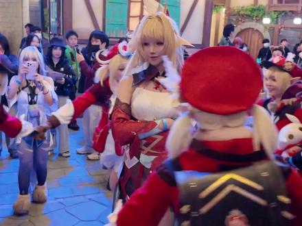 当我cos可莉妈妈带着5只可莉回蒙德... #原神 #cos #庆典砰砰大行动 #在环球当蒙德人的一天 #北京环球影城原神互动主题区
