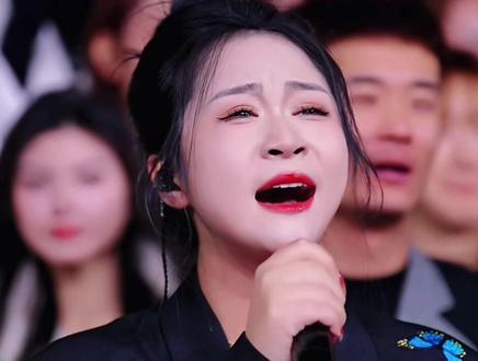 木森大舞台 艾米尔 欢迎艾米尔老师来到木森大舞台🎉🎉🎉原唱来喽《孤鹰》《龙魂》《悟空叹》耳听盛宴,太好听了,不愧是原唱👍👍👍#木森大舞台 #艾米尔 #孤鹰 #龙魂 #悟空叹 @DOU+小助手 @DOU+上热门 @木森(卷土重来) @艾米尔²³²