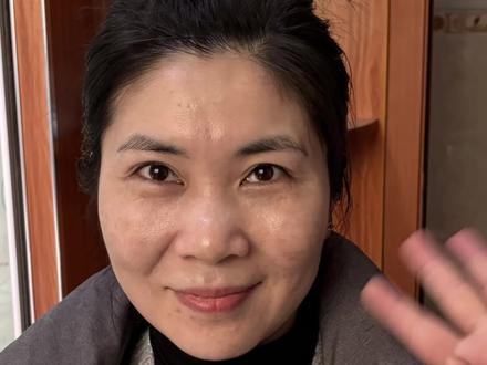 村里有个化妆师是什么体验……
当化妆师回村后……爆改亲戚啦哈哈哈!还原大家的美貌
#回村爆改 #爆改反差#妆前妆后 #化妆师过年回家 #过年回家